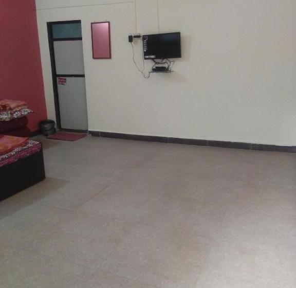 غرفة عائلية, Sai Sneh Holidays Cottage