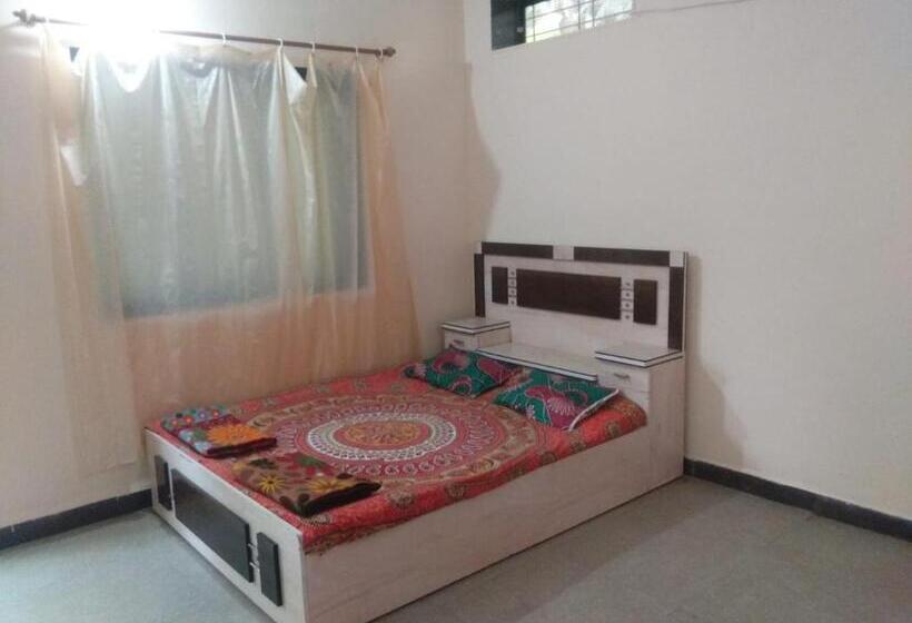 غرفة عائلية مطلّة علي الحديقة, Sai Sneh Holidays Cottage