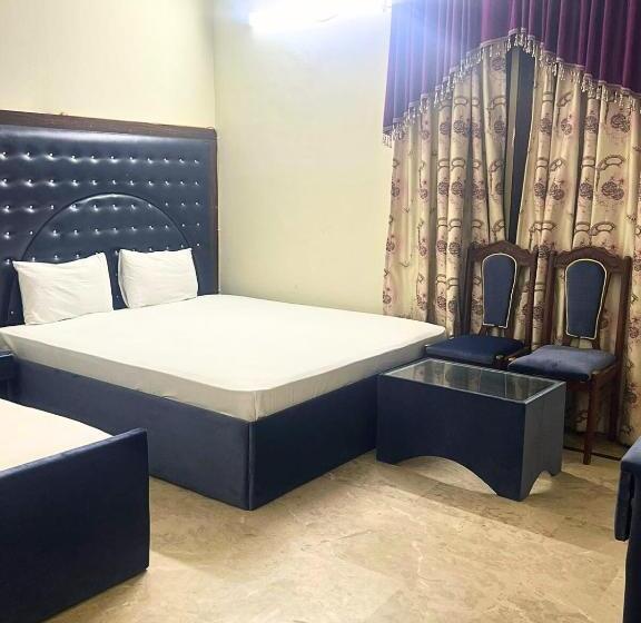 اتاق لوکس چهار تخته, The Value Guest House Near Airport