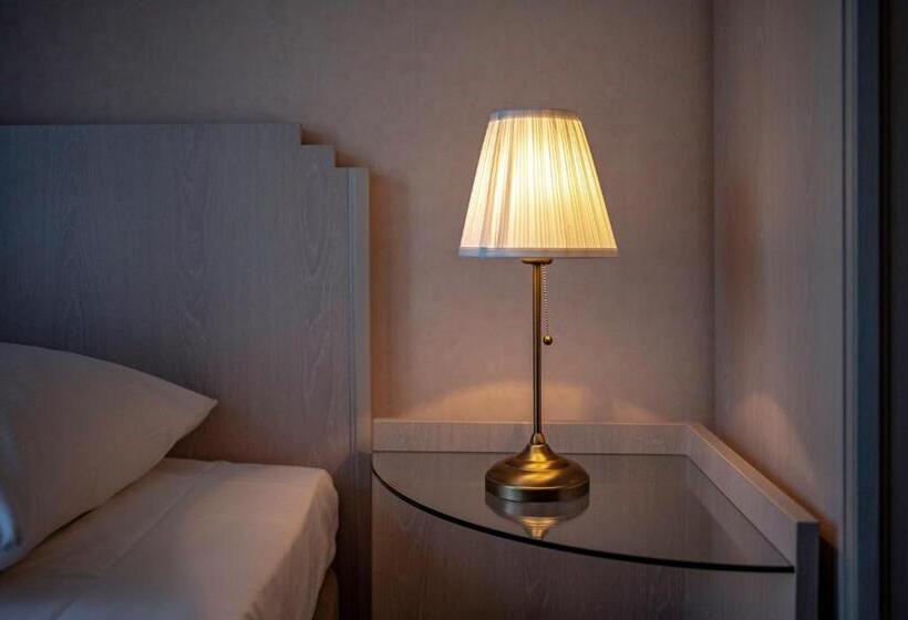 エコノミーシングルルーム, Stäffele City Appartements