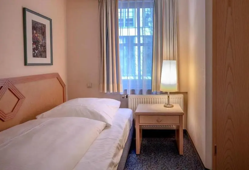 エコノミーシングルルーム, Stäffele City Appartements