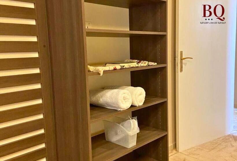 Superior Szoba King Size Bed, البندقية للأجنحة الفندقية بريدة Bq Hotel Suites