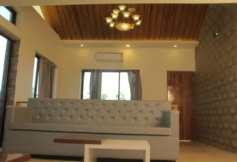 Perhehuone, Bishnupur River Side Resort
