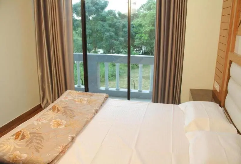 Perhesviitti, Bishnupur River Side Resort