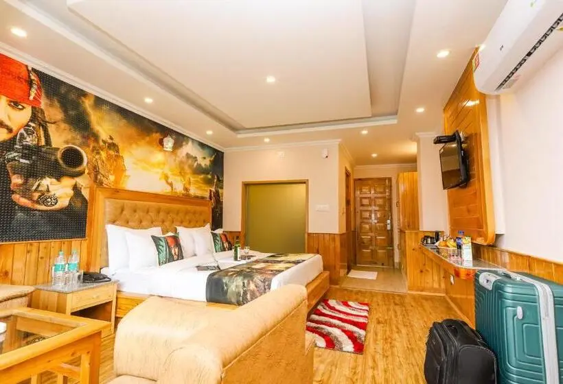 اتاق سوپریور با تخت بزرگ, Pirates Resort Centeral Heated Rooms With Mountain View & Swimming Pool #couple Friendly #peaceful A
