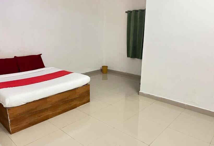 חדר קלאסי לשלושה, Oyo Hotel Elite Inn