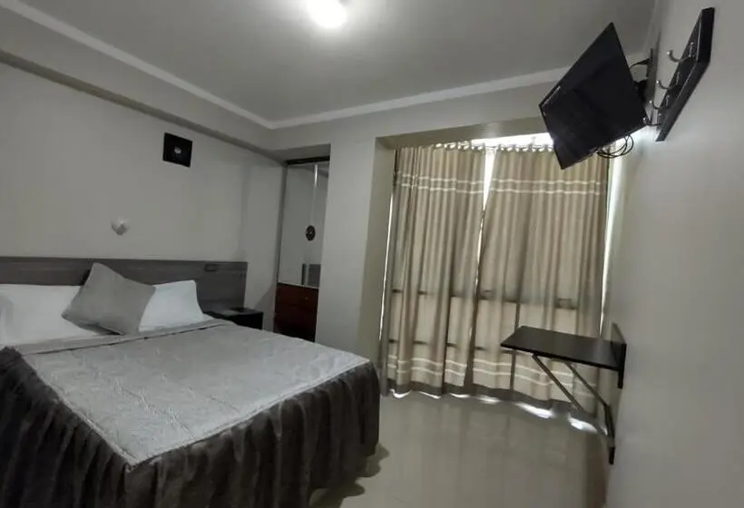 اتاق خانوادگی, Hostal El Reflejante