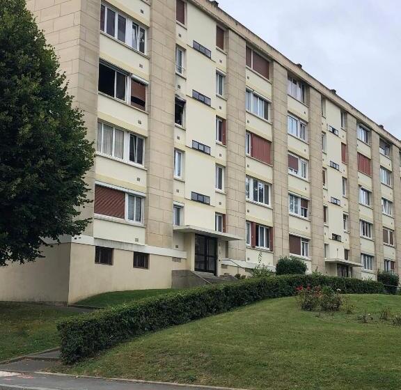 اتاق استاندارد یک نفره, Room In Apartment   Private Room In Beavais