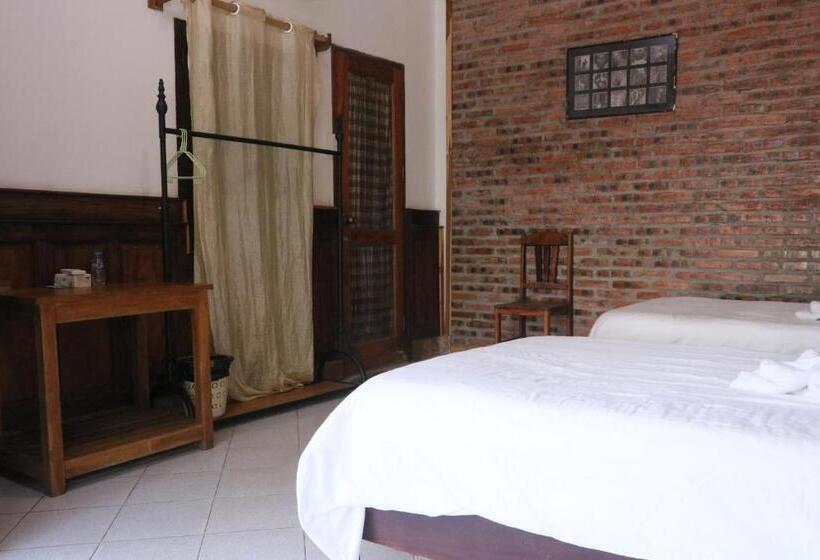 اتاق استاندارد, Sanvanna Riverview Guesthouse