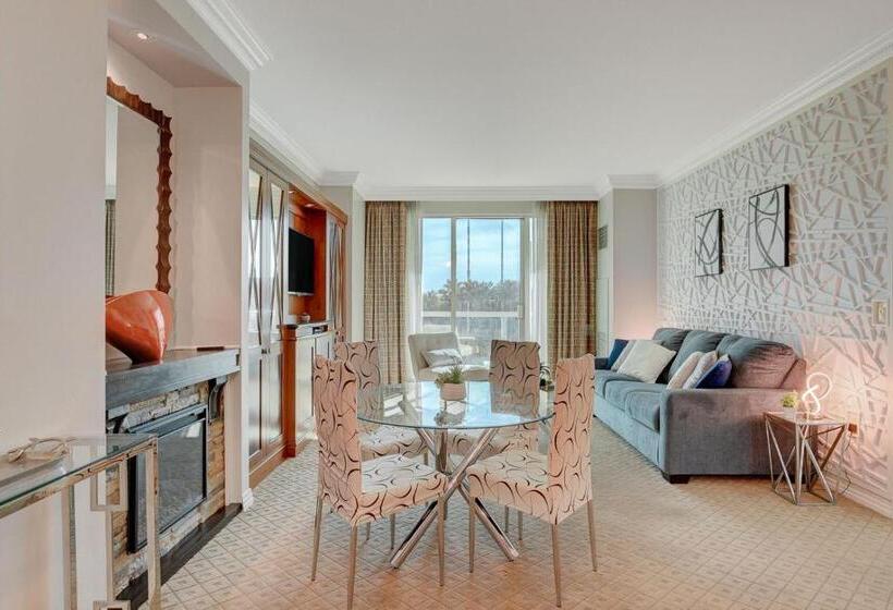 سوئیت با بالکن, Serenity Suite At Mgm Signature