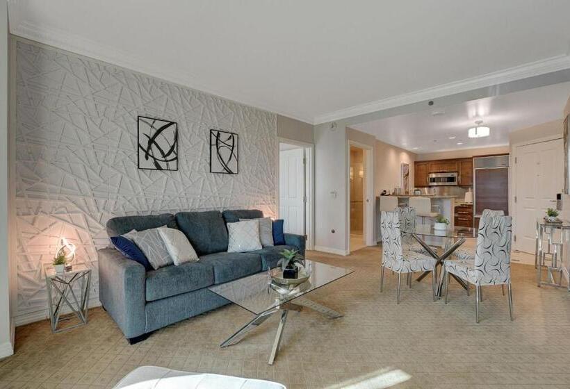 سوئیت با بالکن, Serenity Suite At Mgm Signature