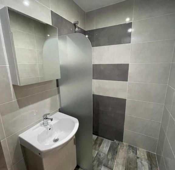 Standardrum, Zaraapart