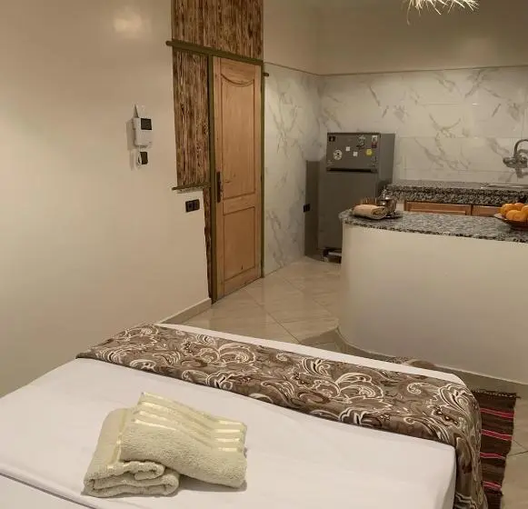 デラックスルーム, Chill Surfer Hostel