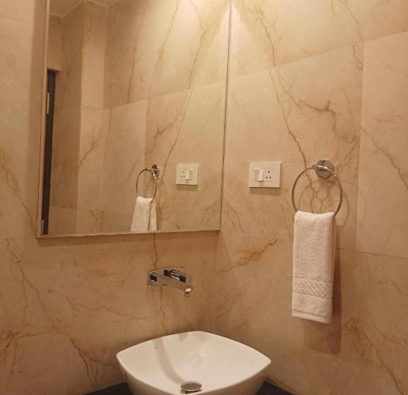 デラックスルーム, Blue Regent