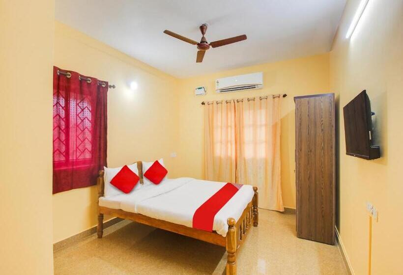 חדר קלאסי לשלושה, Oyo Jerry S Place