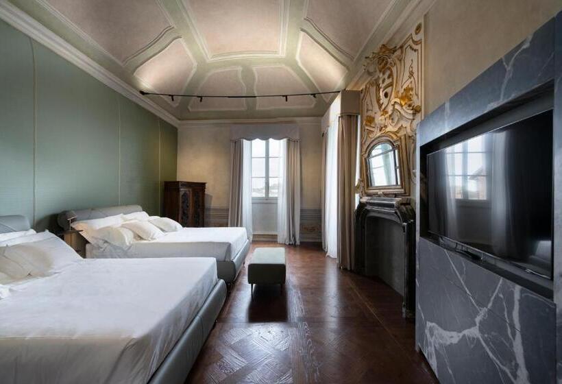 غرفة ديلوكس عائلية, Palazzo Giusti Suites And Spa