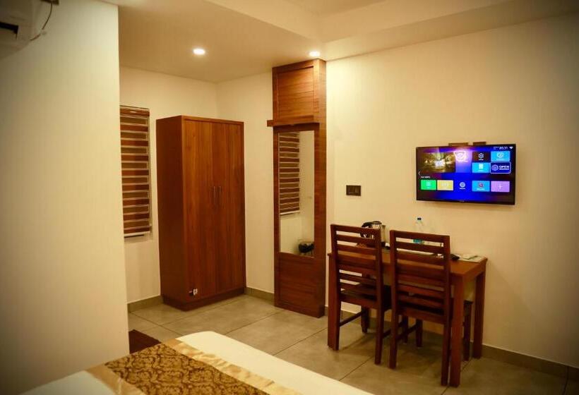 Номер Deluxe, Silverstone Inn