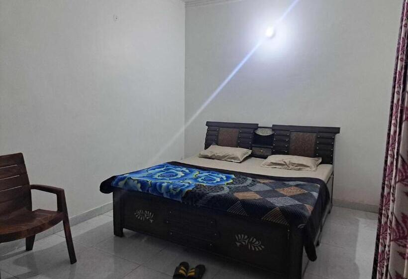 חדר קלאסי לשלושה, Spot On Maya Palace