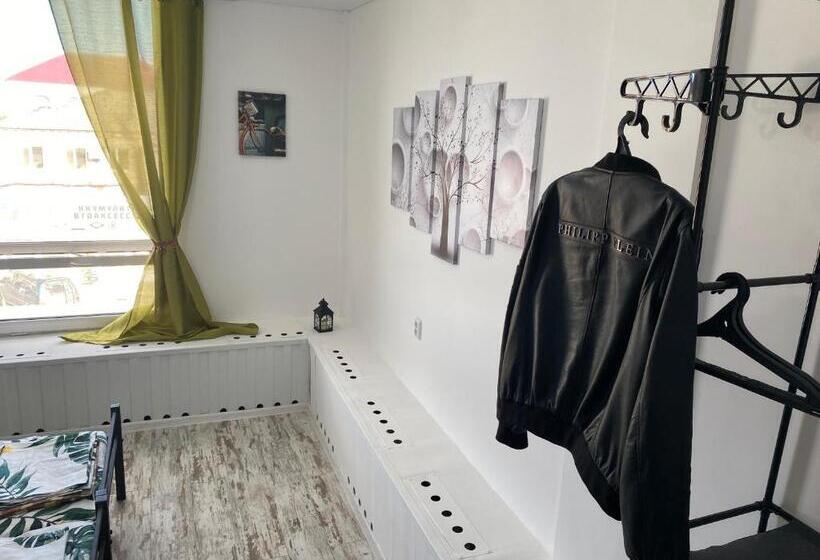 Standard Triple Room, Kosta Hostel