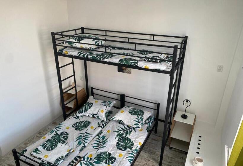 Standard Triple Room, Kosta Hostel