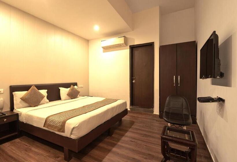 غرفة ديلوكس, Luxury Tashree Hotel At Airport