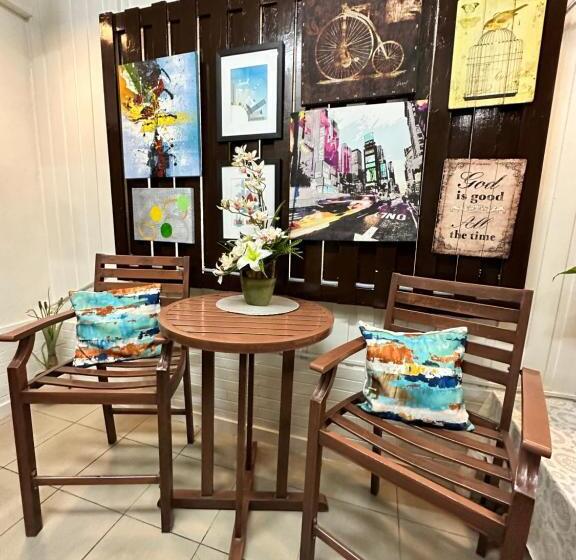 エコノミールーム, Nappers Hostel