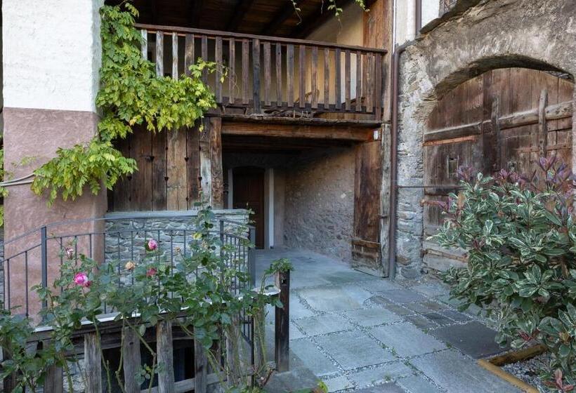 اتاق استاندارد سه نفره, Chalet D Aoste