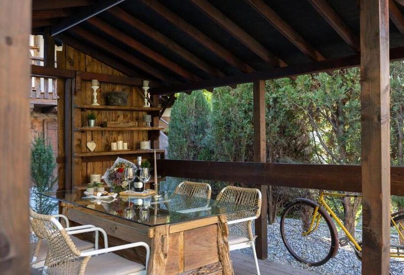 اتاق استاندارد سه نفره, Chalet D Aoste