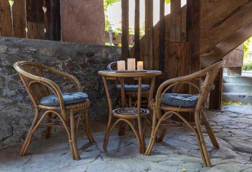 اتاق استاندارد سه نفره, Chalet D Aoste