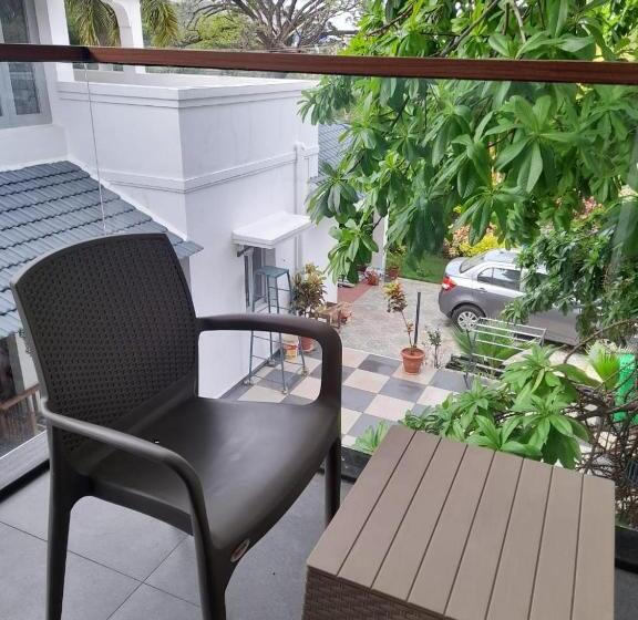 Трехместный Номер Стандарт с Балконом, Tamora By Avea