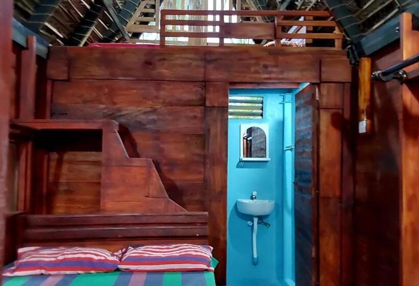 庭の見えるスタンダードトリプルルーム, Ulpatha Eco Lodge