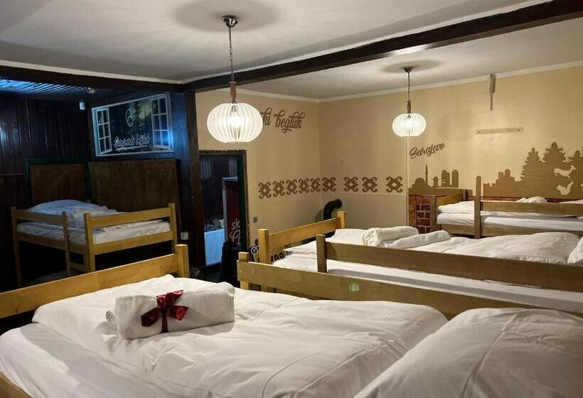 تختخواب در اتاق مشترک, Sarajevski Begluk