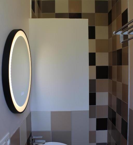 패밀리 룸, La Riveraine Et Les Bicyclettes