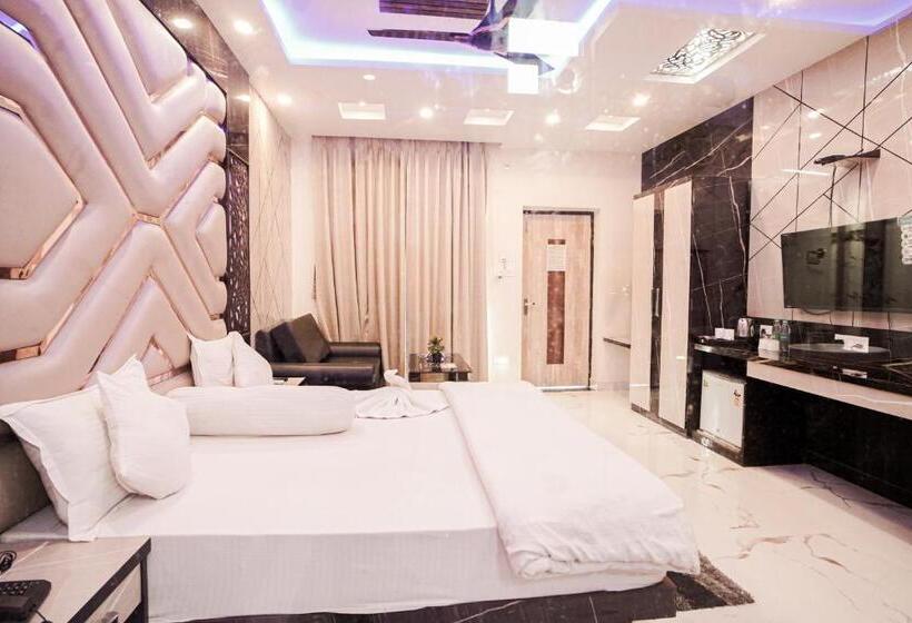 בקתה דלוקס, Bombay Beach Resort