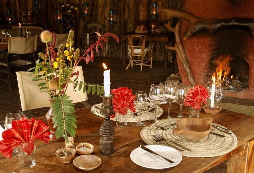چادر با خدمات رفاهی استاندارد, Crater Forest Tented Lodge