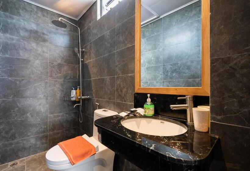 سوئیت با چشمانداز رودخانه, Haven Hut Riverside