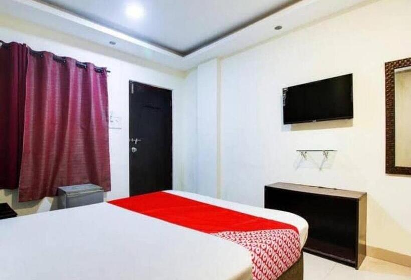 חדר קלאסי לשלושה, O Casa De Boho