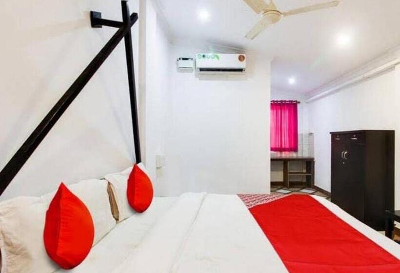 חדר קלאסי לשלושה, O Casa De Boho