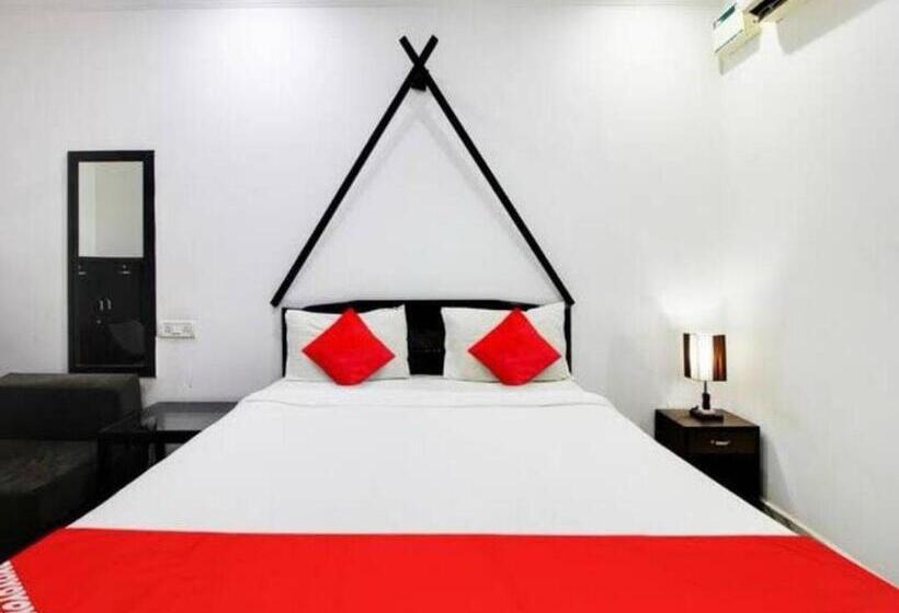 חדר קלאסי לשלושה, O Casa De Boho