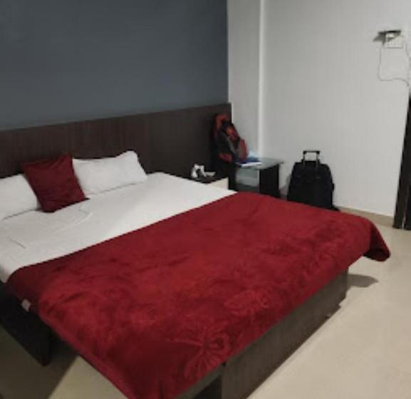 Номер Deluxe, Palkhi, Bhusawal