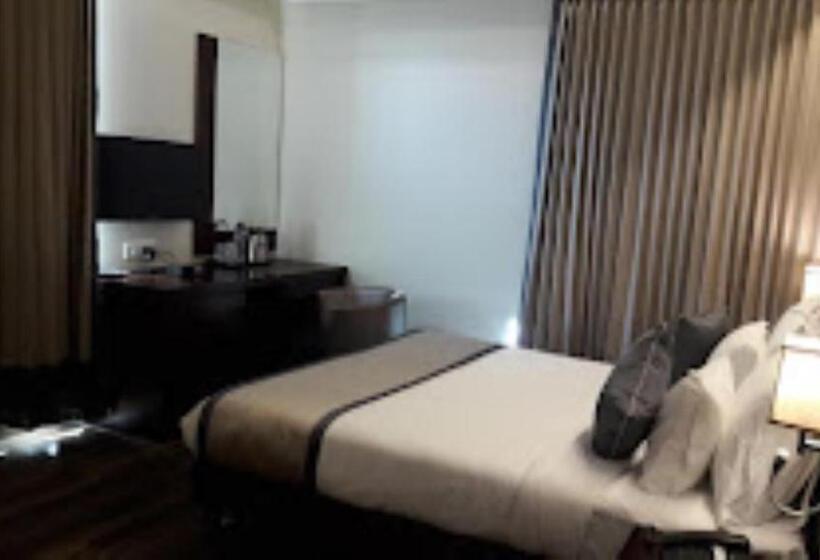 חדר סטנדרט, Sai Inn Amhednagar, Maharashtra