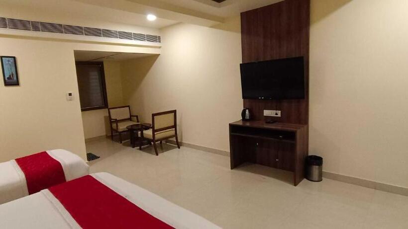 اتاق کلاسیک سه تخته, Spot On Exotic Stay