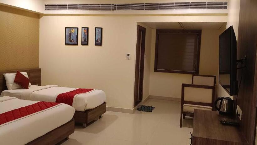 اتاق کلاسیک سه تخته, Spot On Exotic Stay