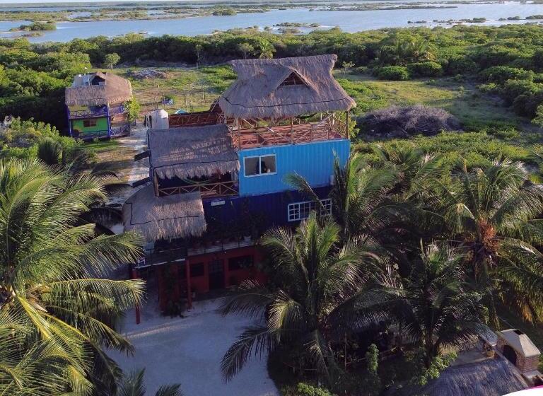 جناح جونيور, Villas Tuukul Hotel & Resort