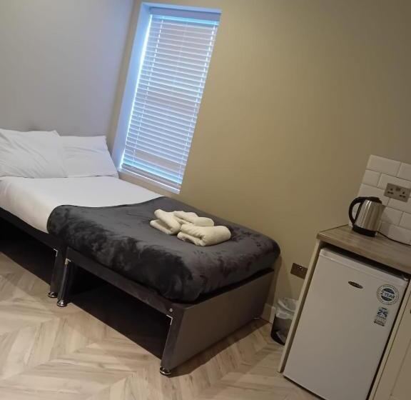 스탠다드 룸, Harrow Guest House   Cecil Ha3