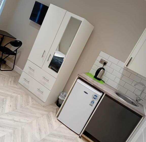 스탠다드 룸, Harrow Guest House   Cecil Ha3