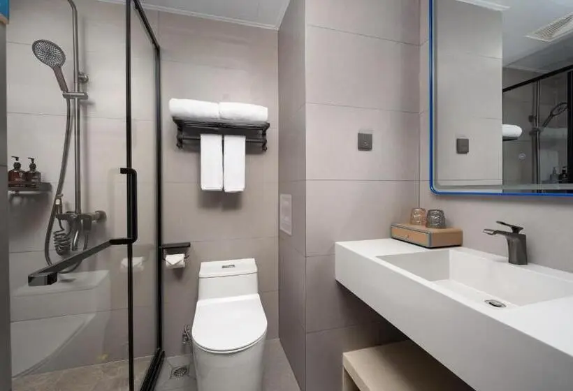 اتاق لوکس با تخت بزرگ, Yutai Hotel Apartment
