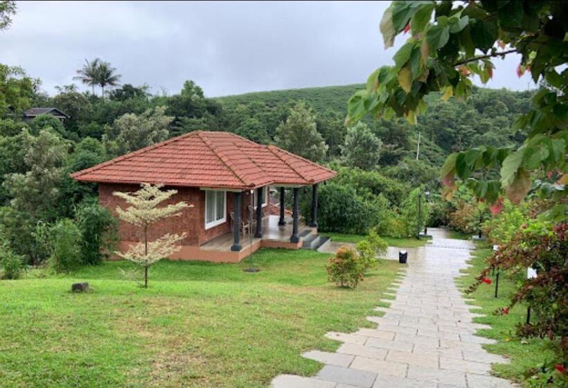 غرفة عائلية مطلّة علي الجبل, Clouds View Nature Resort