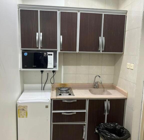 スタンダードシングルルーム, Razan Suits