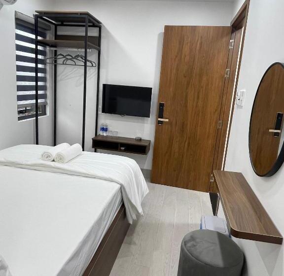 Deluxe Zimmer, Lagi Beach